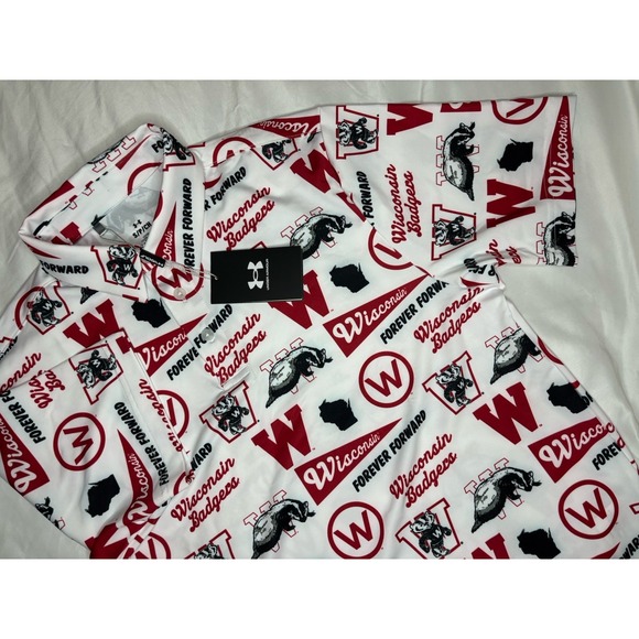 Wisconsin Badgers Under Armour Small Golf Polo Shirt NWT Forever Forward Print - Picture 1 of 8
